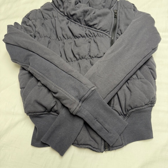 Dark Grey Lululemon Rejuvenate Puffer Jacket Size 6 - Picture 7 of 8